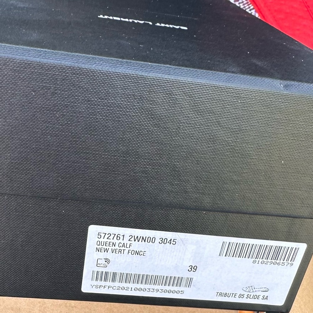 BRAND NEW ! Saint Laurent Tribute Sandals